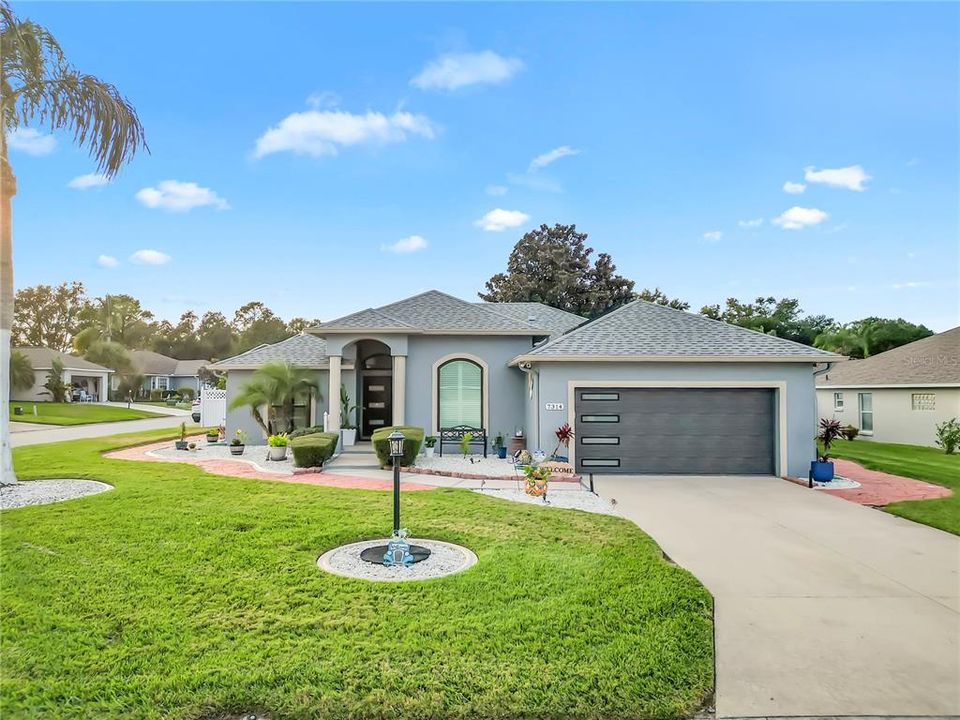 For Sale: $384,900 (3 beds, 2 baths, 2012 Square Feet)