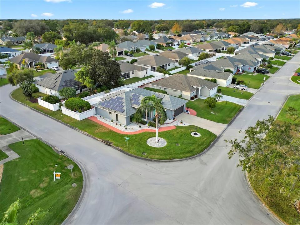 For Sale: $384,900 (3 beds, 2 baths, 2012 Square Feet)