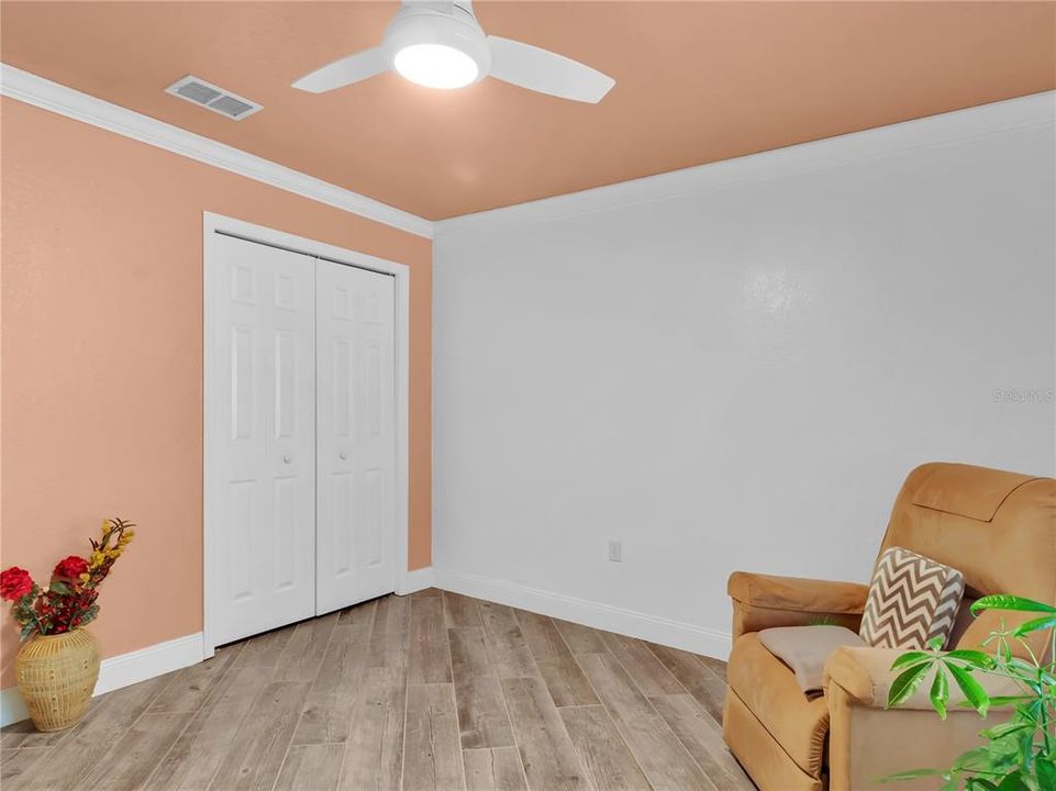 For Sale: $384,900 (3 beds, 2 baths, 2012 Square Feet)