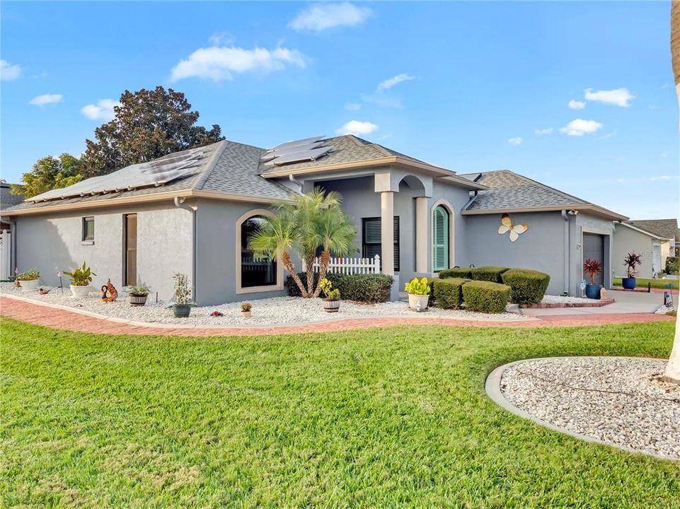 For Sale: $384,900 (3 beds, 2 baths, 2012 Square Feet)