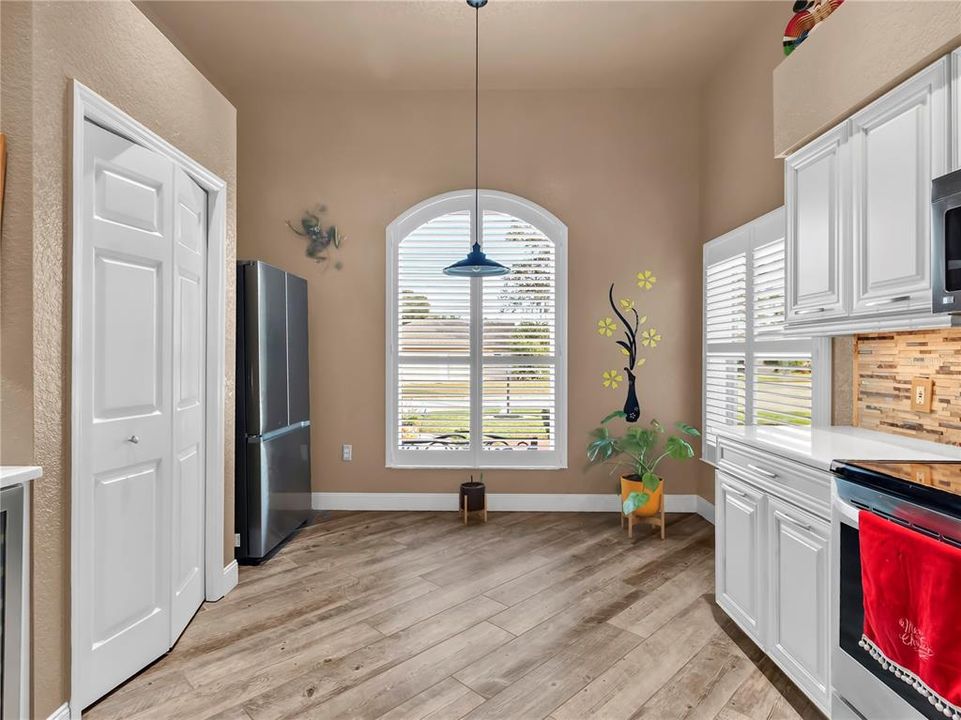 For Sale: $384,900 (3 beds, 2 baths, 2012 Square Feet)