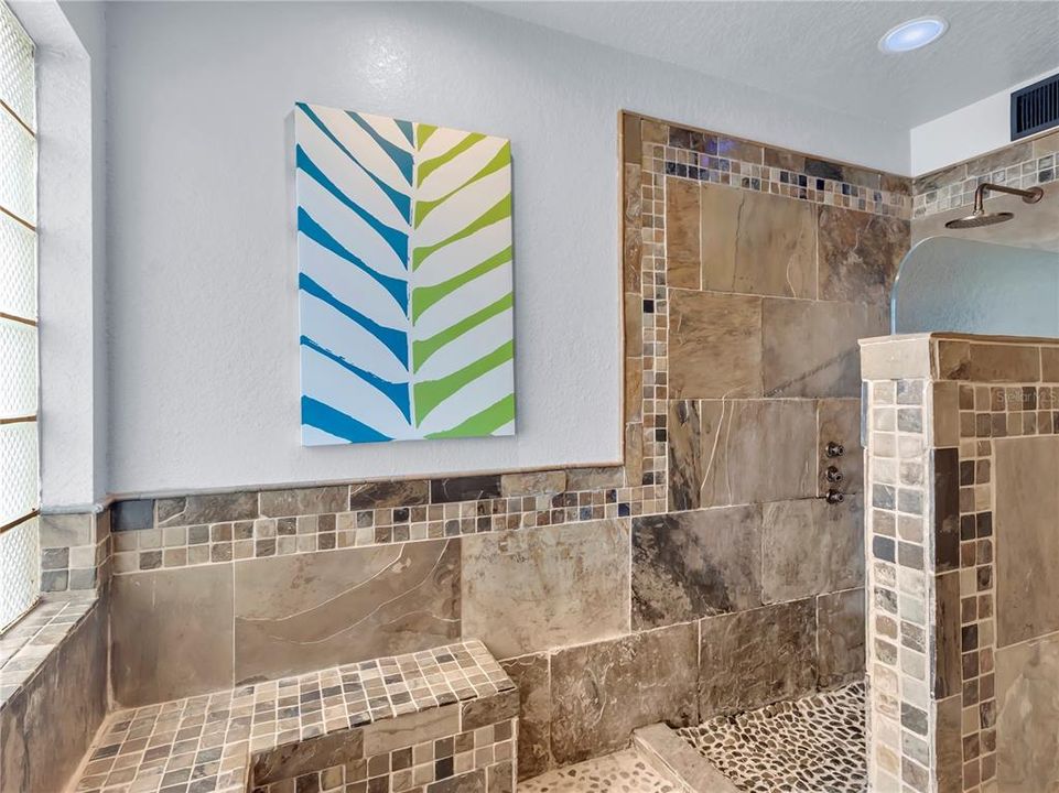 For Sale: $384,900 (3 beds, 2 baths, 2012 Square Feet)