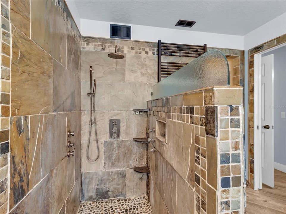 For Sale: $384,900 (3 beds, 2 baths, 2012 Square Feet)