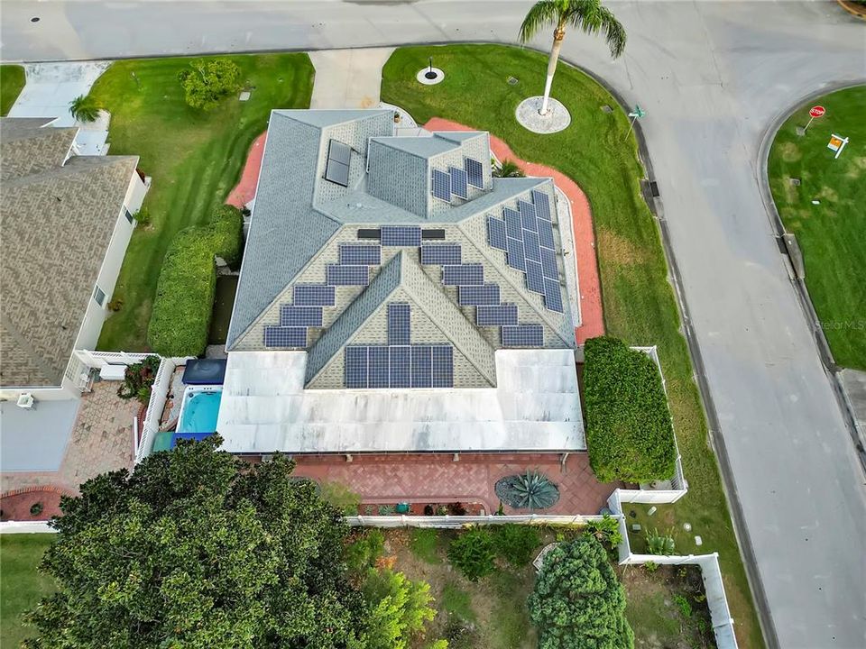 For Sale: $384,900 (3 beds, 2 baths, 2012 Square Feet)