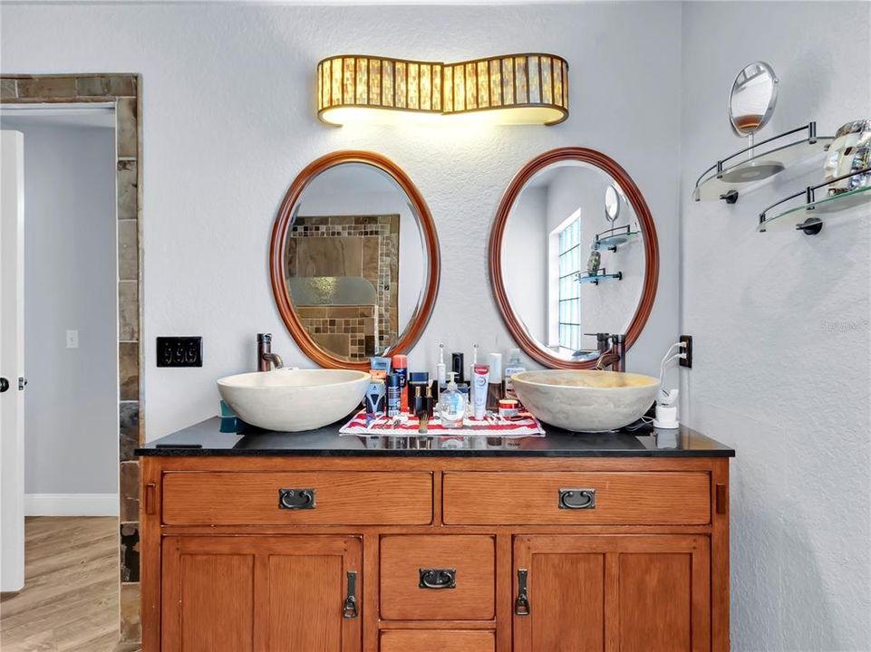 For Sale: $384,900 (3 beds, 2 baths, 2012 Square Feet)