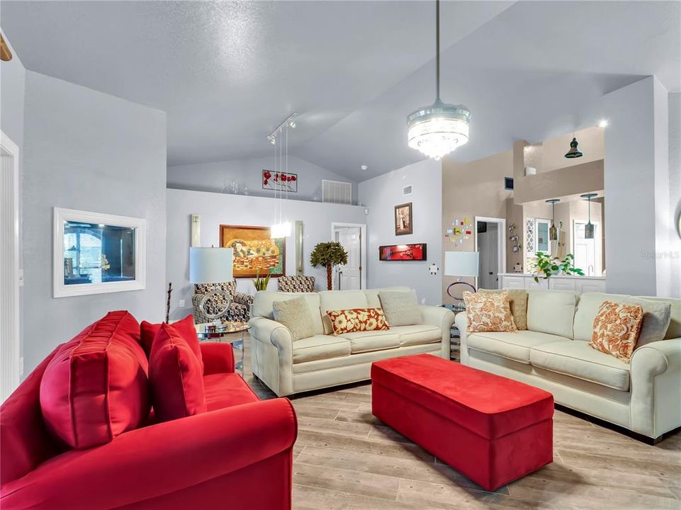 For Sale: $384,900 (3 beds, 2 baths, 2012 Square Feet)