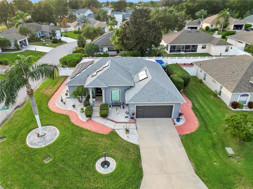 For Sale: $384,900 (3 beds, 2 baths, 2012 Square Feet)