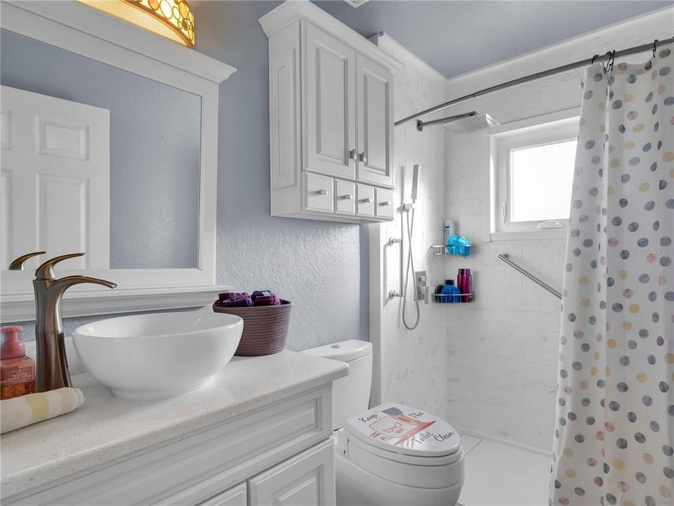 For Sale: $384,900 (3 beds, 2 baths, 2012 Square Feet)