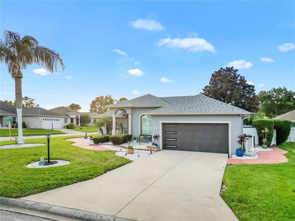 For Sale: $384,900 (3 beds, 2 baths, 2012 Square Feet)