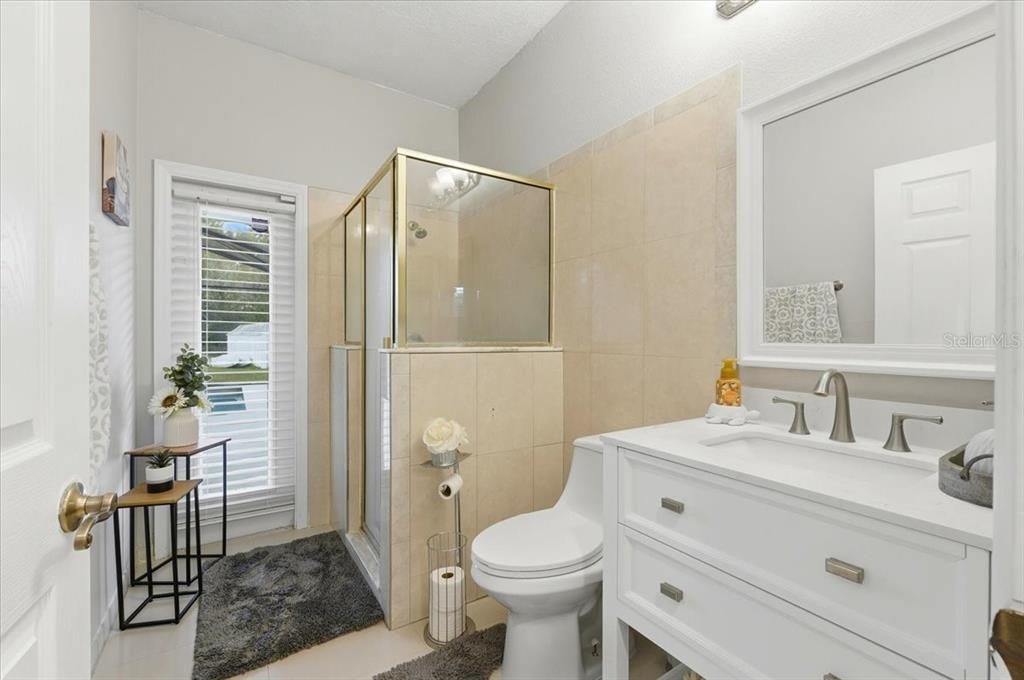 На продажу: $750,000 (6 спален, 3 ванн, 3635 Квадратных фут)