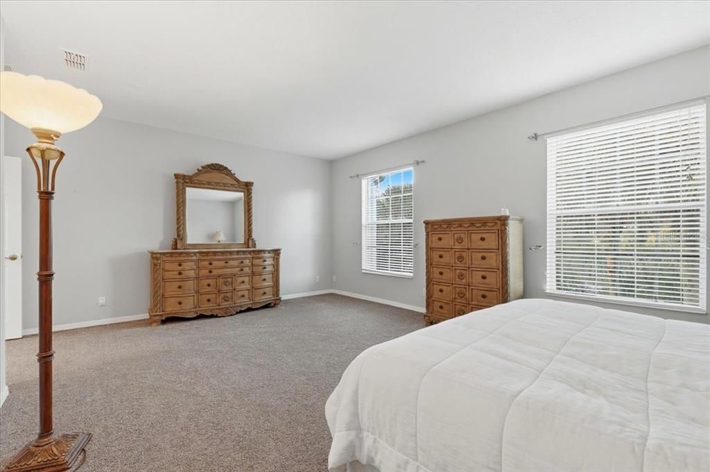 На продажу: $750,000 (6 спален, 3 ванн, 3635 Квадратных фут)