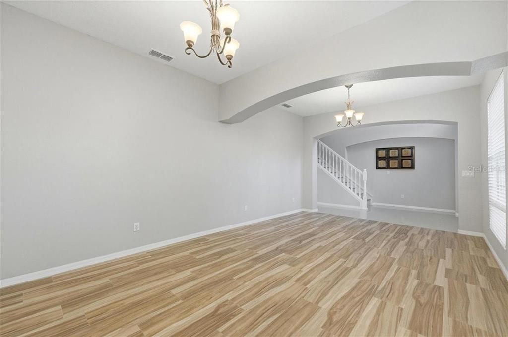 На продажу: $750,000 (6 спален, 3 ванн, 3635 Квадратных фут)