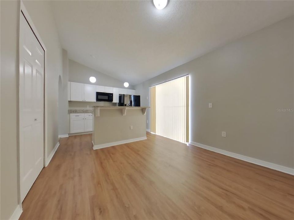 For Rent: $2,049 (3 beds, 2 baths, 1148 Square Feet)