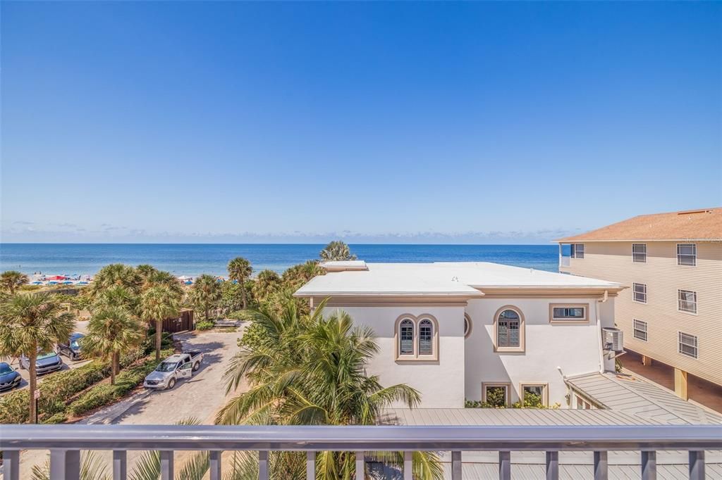 En Venta: $2,295,000 (4 camas, 3 baños, 2393 Pies cuadrados)