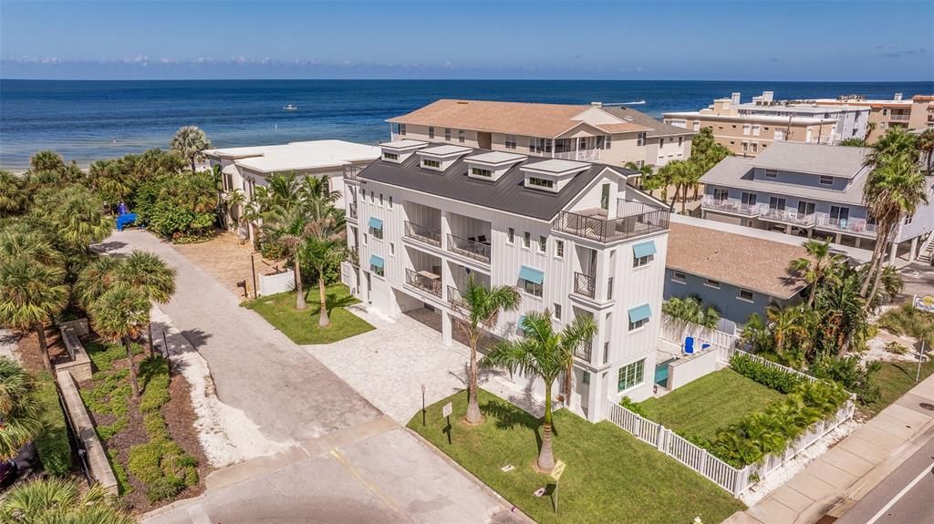 En Venta: $2,295,000 (4 camas, 3 baños, 2393 Pies cuadrados)