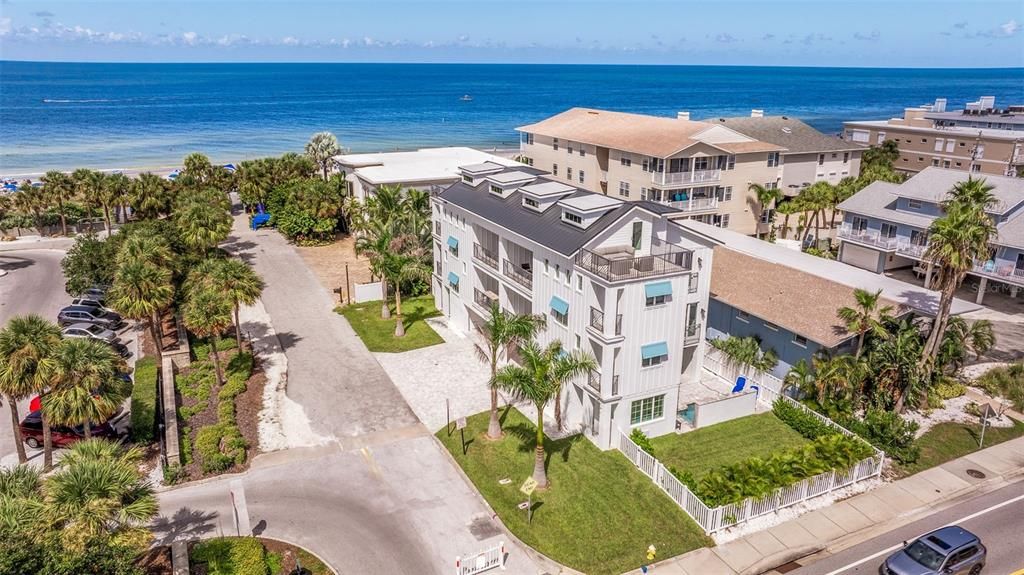 En Venta: $2,295,000 (4 camas, 3 baños, 2393 Pies cuadrados)