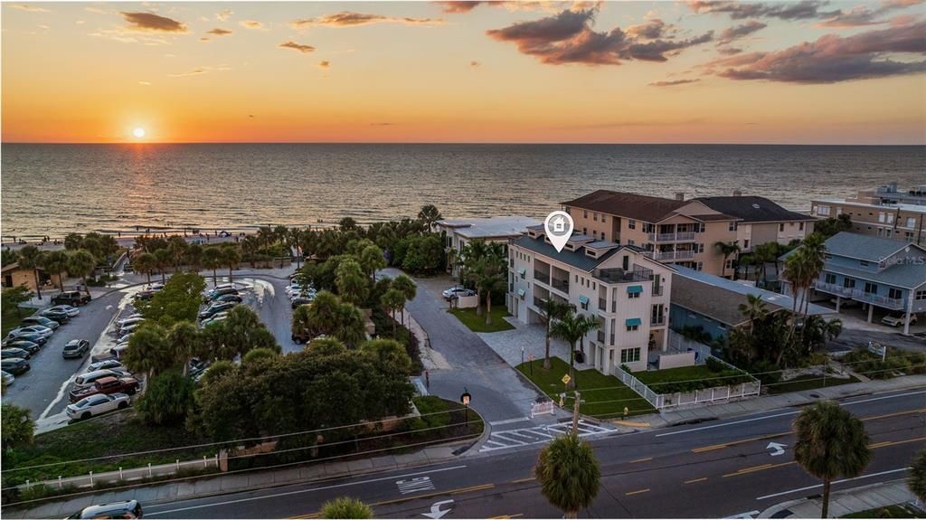 En Venta: $2,295,000 (4 camas, 3 baños, 2393 Pies cuadrados)