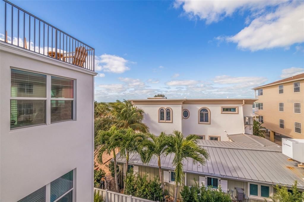 En Venta: $2,295,000 (4 camas, 3 baños, 2393 Pies cuadrados)