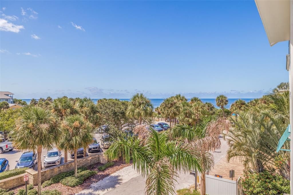 En Venta: $2,295,000 (4 camas, 3 baños, 2393 Pies cuadrados)