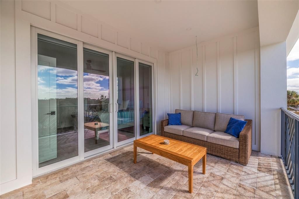 En Venta: $2,295,000 (4 camas, 3 baños, 2393 Pies cuadrados)