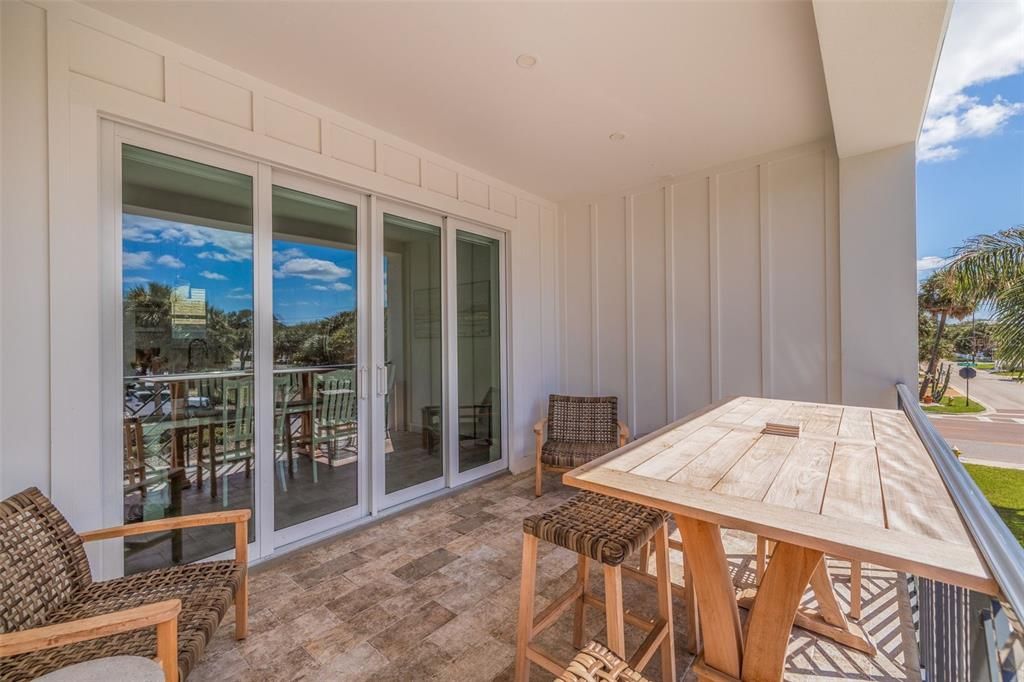 En Venta: $2,295,000 (4 camas, 3 baños, 2393 Pies cuadrados)