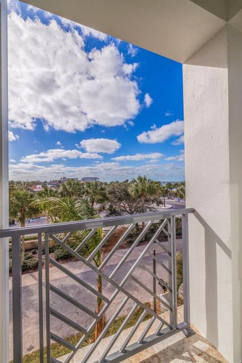 En Venta: $2,295,000 (4 camas, 3 baños, 2393 Pies cuadrados)