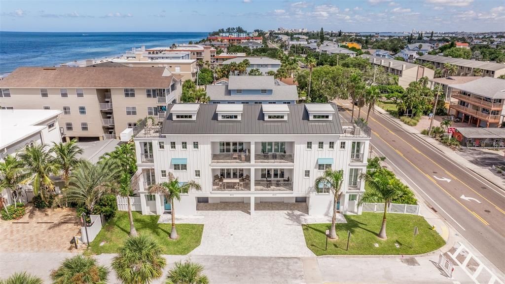 En Venta: $2,295,000 (4 camas, 3 baños, 2393 Pies cuadrados)