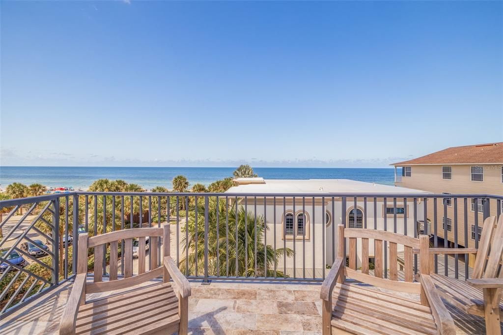 En Venta: $2,295,000 (4 camas, 3 baños, 2393 Pies cuadrados)