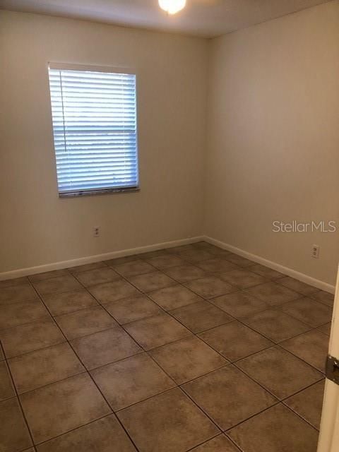 For Rent: $1,850 (2 beds, 1 baths, 874 Square Feet)