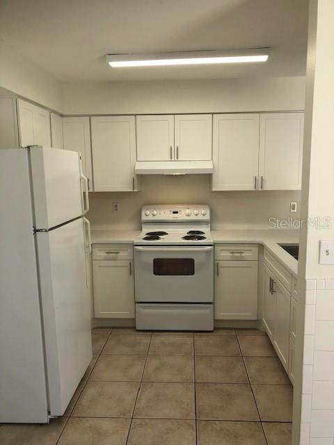 For Rent: $1,850 (2 beds, 1 baths, 874 Square Feet)