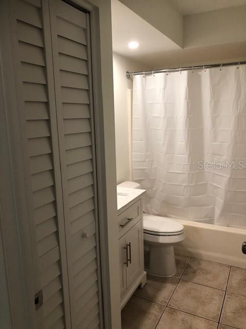 For Rent: $1,850 (2 beds, 1 baths, 874 Square Feet)
