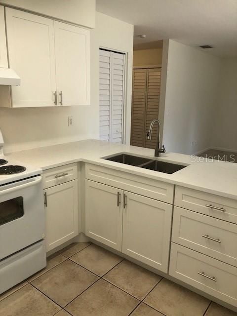 For Rent: $1,850 (2 beds, 1 baths, 874 Square Feet)