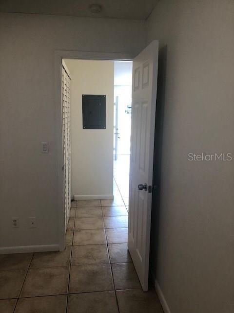 For Rent: $1,850 (2 beds, 1 baths, 874 Square Feet)