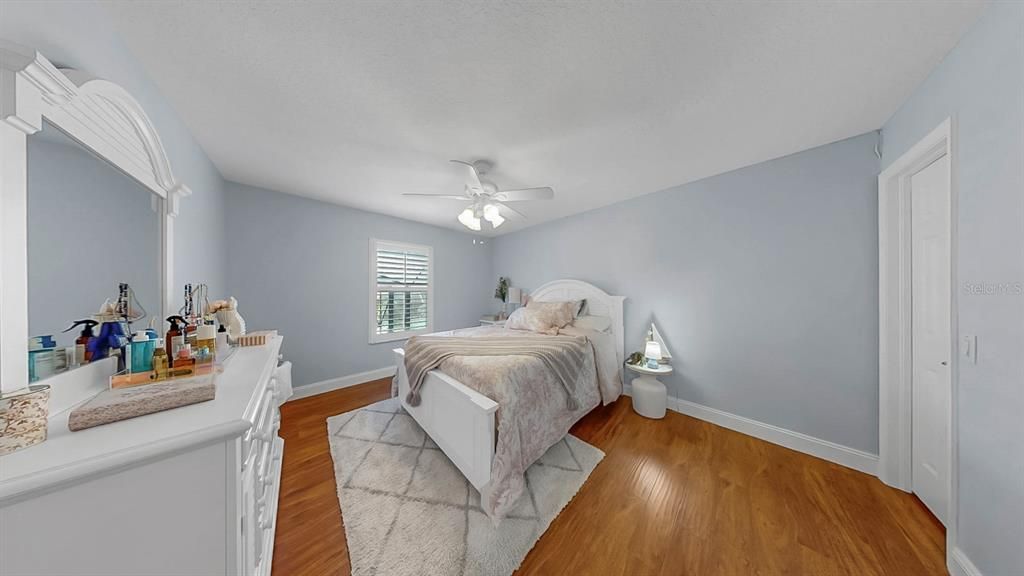 For Rent: $4,500 (5 beds, 3 baths, 3543 Square Feet)