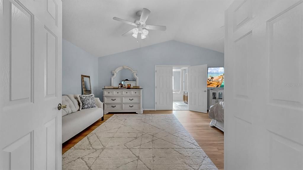 For Rent: $4,500 (5 beds, 3 baths, 3543 Square Feet)