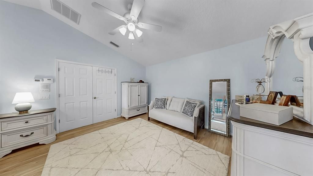 For Rent: $4,500 (5 beds, 3 baths, 3543 Square Feet)