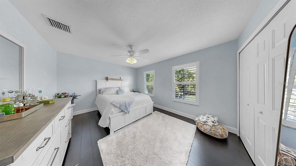 For Rent: $4,500 (5 beds, 3 baths, 3543 Square Feet)