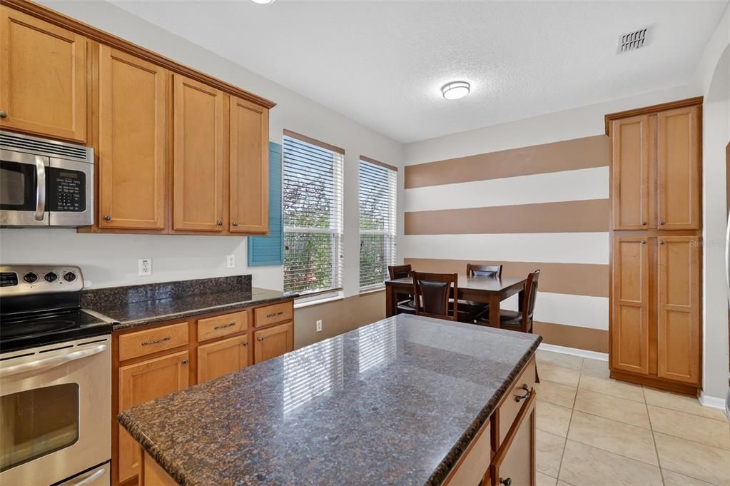 На продажу: $470,000 (4 спален, 2 ванн, 2849 Квадратных фут)