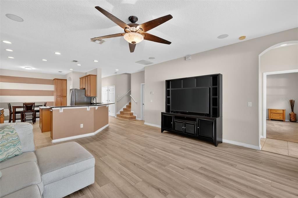 На продажу: $470,000 (4 спален, 2 ванн, 2849 Квадратных фут)