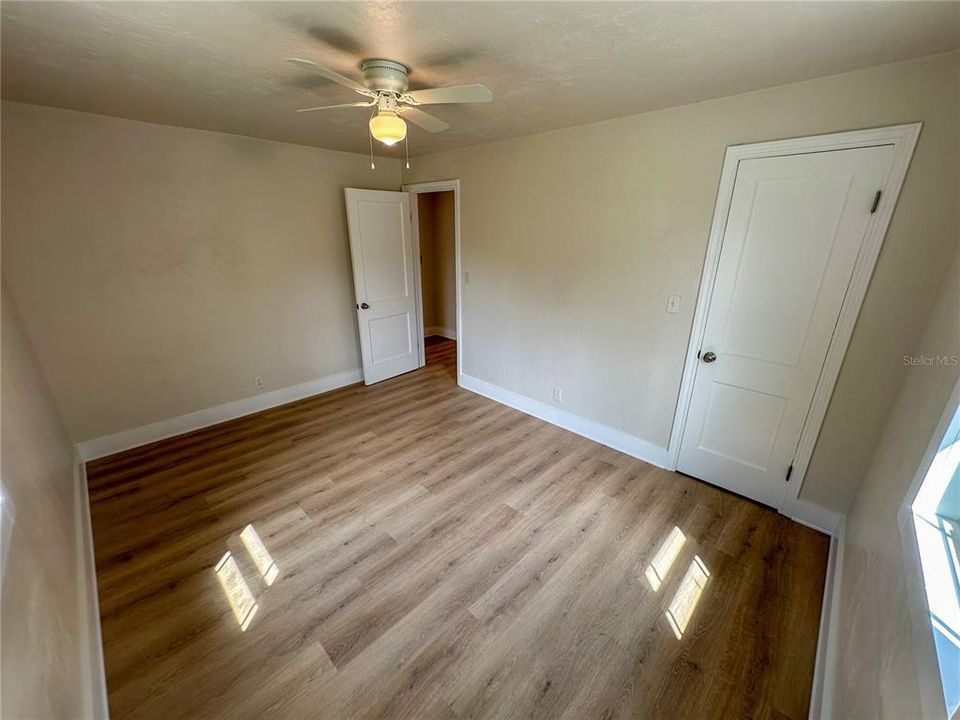 For Rent: $2,150 (3 beds, 1 baths, 960 Square Feet)