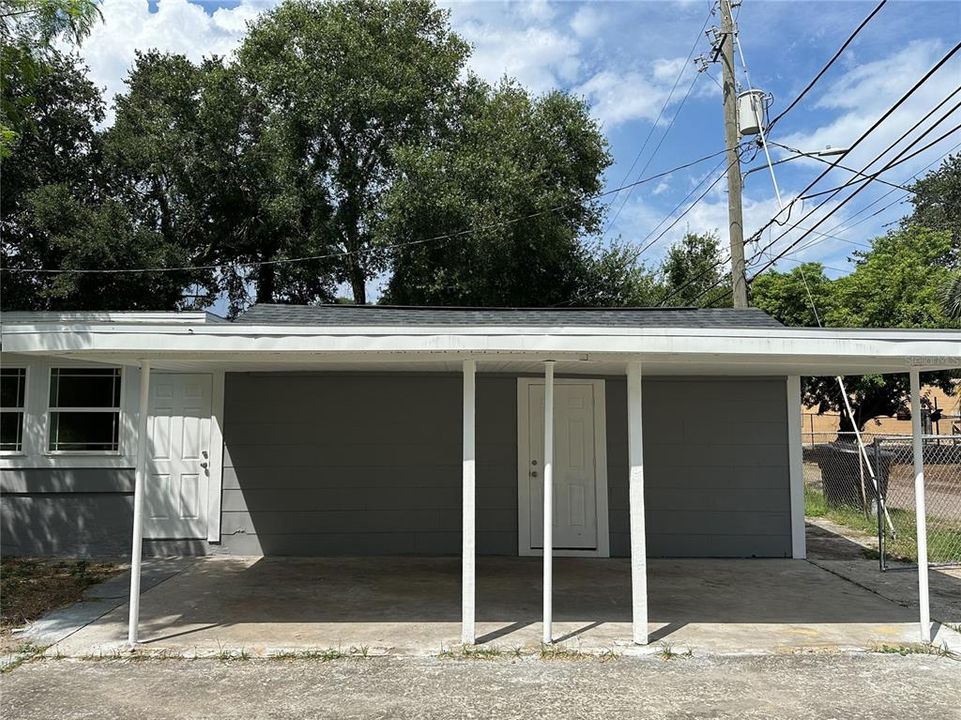 For Rent: $2,150 (3 beds, 1 baths, 960 Square Feet)