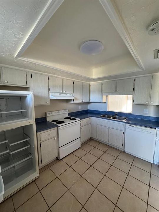 出租: $1,625 (2 贝兹, 1 浴室, 1014 平方英尺)