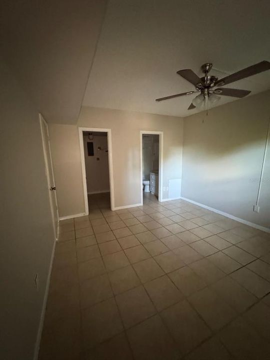 出租: $1,625 (2 贝兹, 1 浴室, 1014 平方英尺)