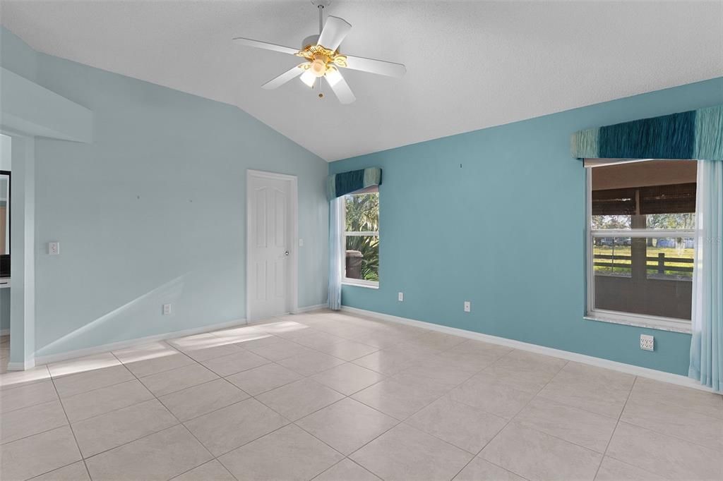 На продажу: $425,000 (3 спален, 2 ванн, 2062 Квадратных фут)