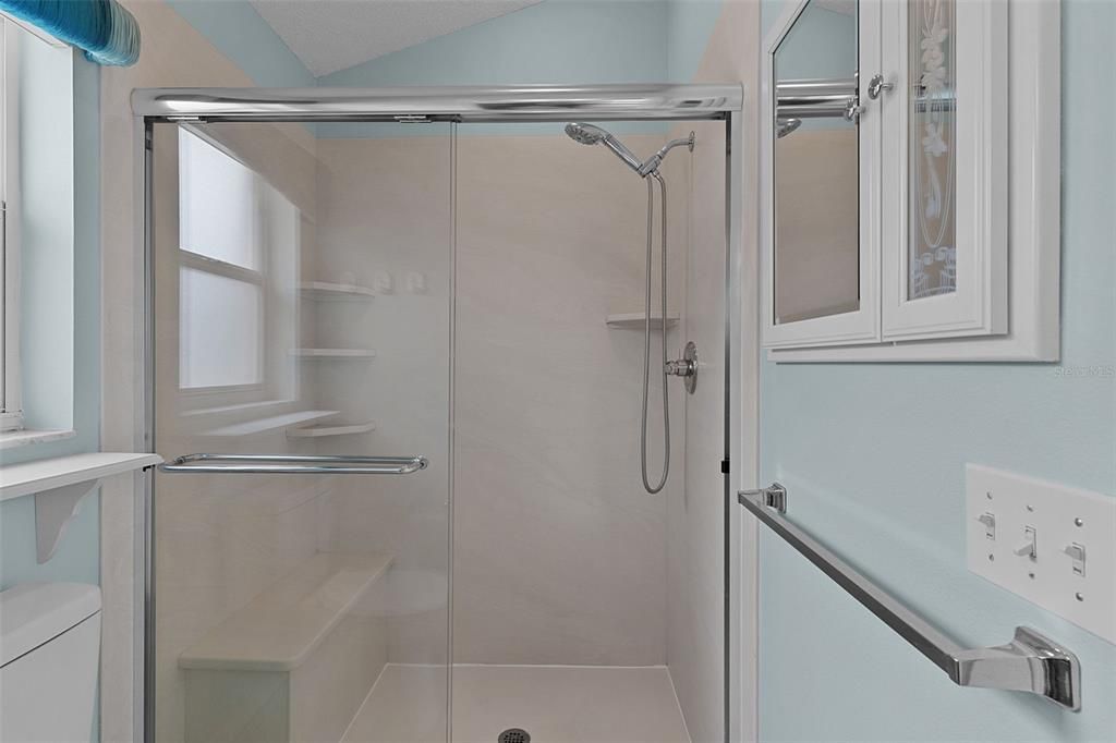 На продажу: $425,000 (3 спален, 2 ванн, 2062 Квадратных фут)