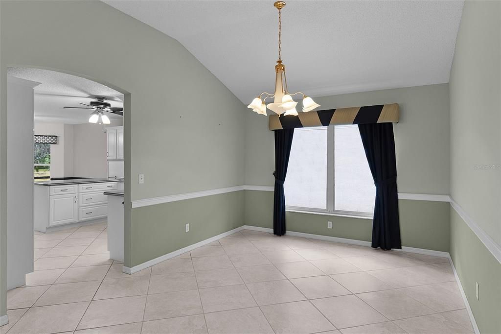 На продажу: $425,000 (3 спален, 2 ванн, 2062 Квадратных фут)