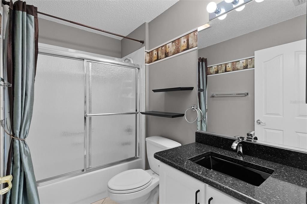 На продажу: $425,000 (3 спален, 2 ванн, 2062 Квадратных фут)