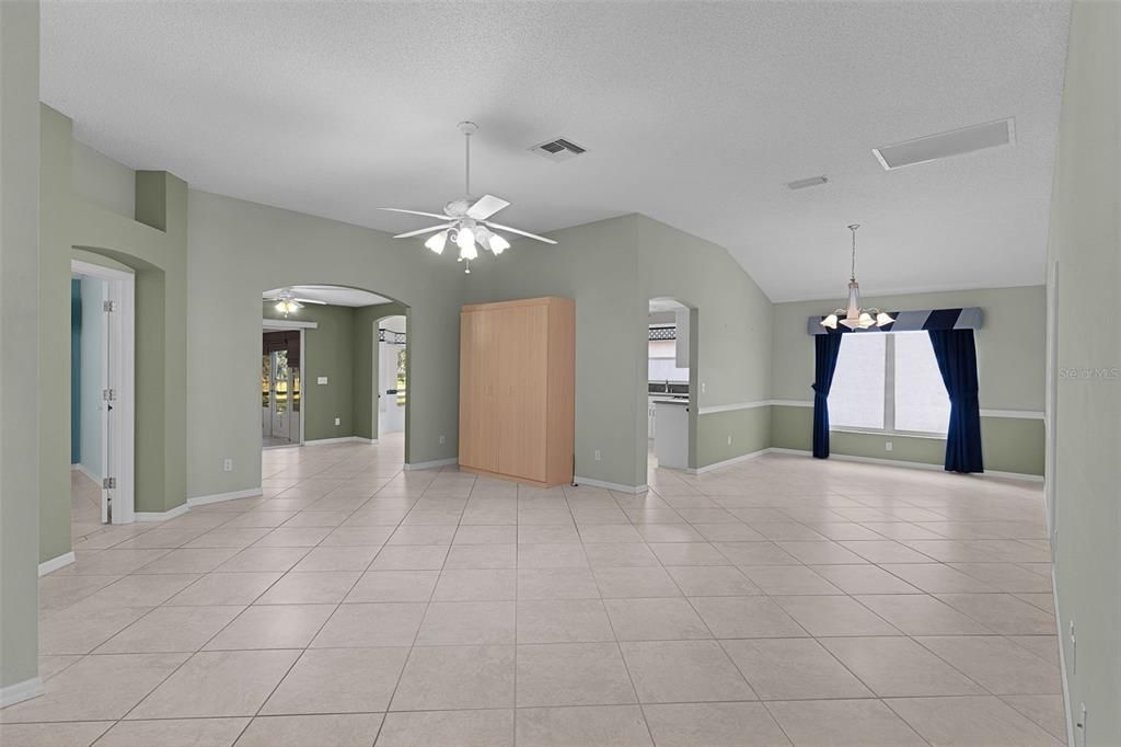 На продажу: $425,000 (3 спален, 2 ванн, 2062 Квадратных фут)