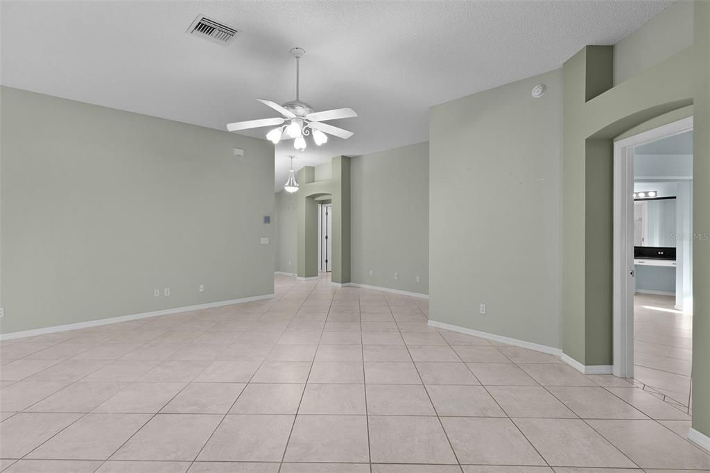 На продажу: $425,000 (3 спален, 2 ванн, 2062 Квадратных фут)