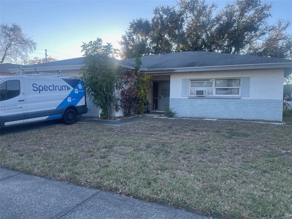 For Sale: $300,000 (2 beds, 2 baths, 1718 Square Feet)